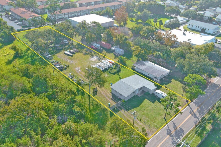 More Photos Of 420 S Plumosa St, Merritt Island General Retail For Sale