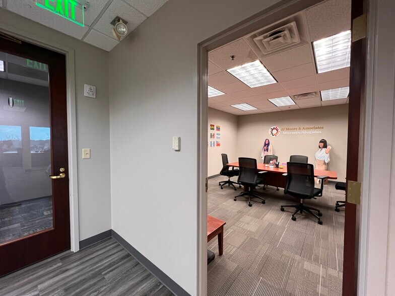 More Photos Of 6470 E Johns Crossing, Johns Creek Office For Lease