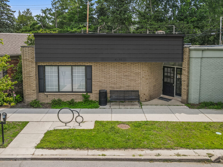 Primary Photo Of 18120 Mack Ave, Grosse Pointe Storefront Retail Office For Lease