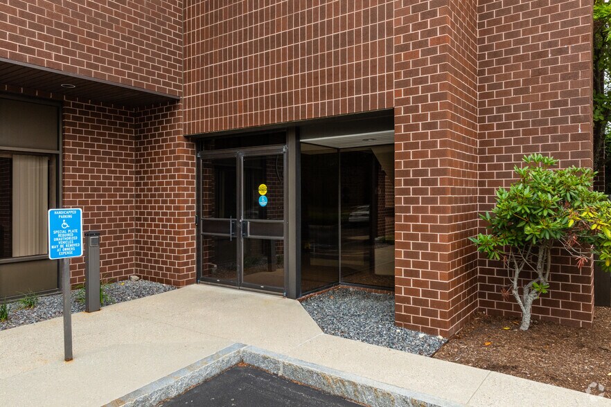 More Photos Of 113 Water St, Milford Office For Lease