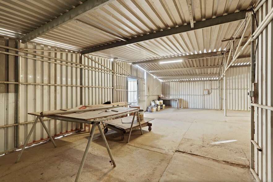 More Photos Of 10150 Mingo Rd, Galt Warehouse For Lease