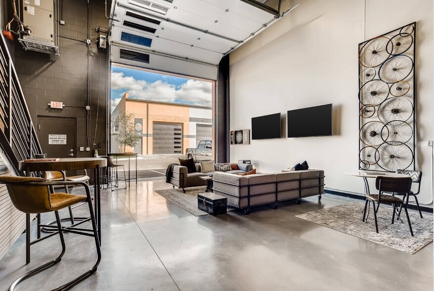 More Photos Of 1435 FM 1463 Rd, Katy Showroom For Sale