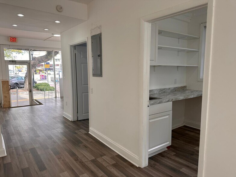 More Photos Of 901 Pennsylvania Ave, Miami Beach Apartments For Sale