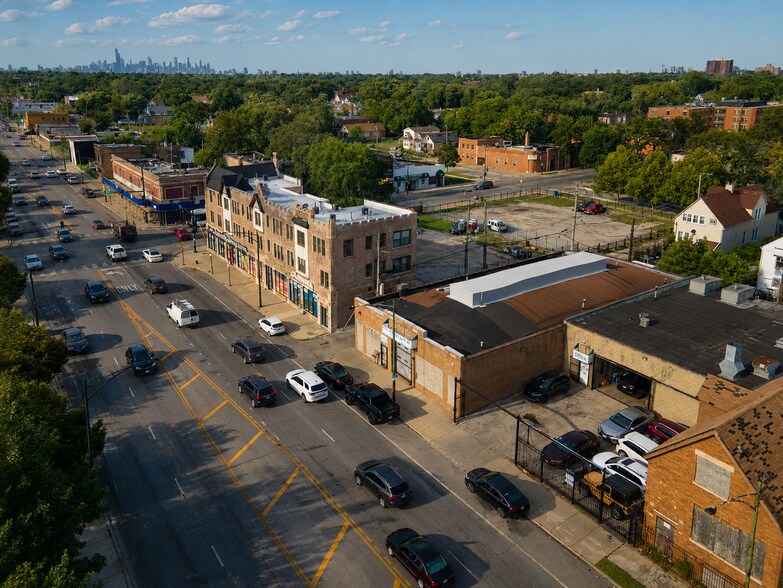 More Photos Of 6915 S Ashland Ave, Chicago General Retail For Sale