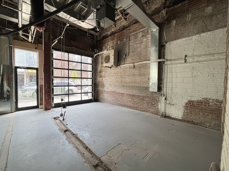 More Photos Of 41 Box St, Brooklyn Office For Lease