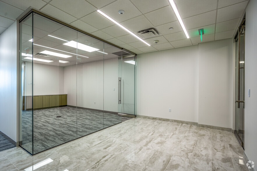 More Photos Of 12400 Coit Rd, Dallas Office For Lease