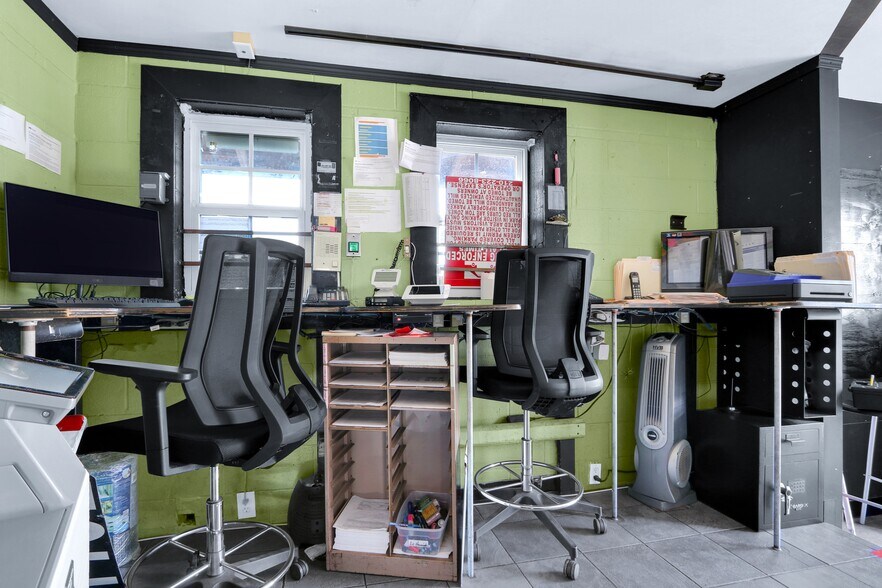 More Photos Of 551 Steves Ave, San Antonio Office Residential For Sale