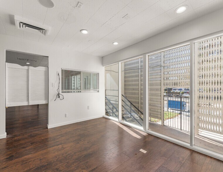 More Photos Of 556 N 1st St, San Jose Medical For Sale