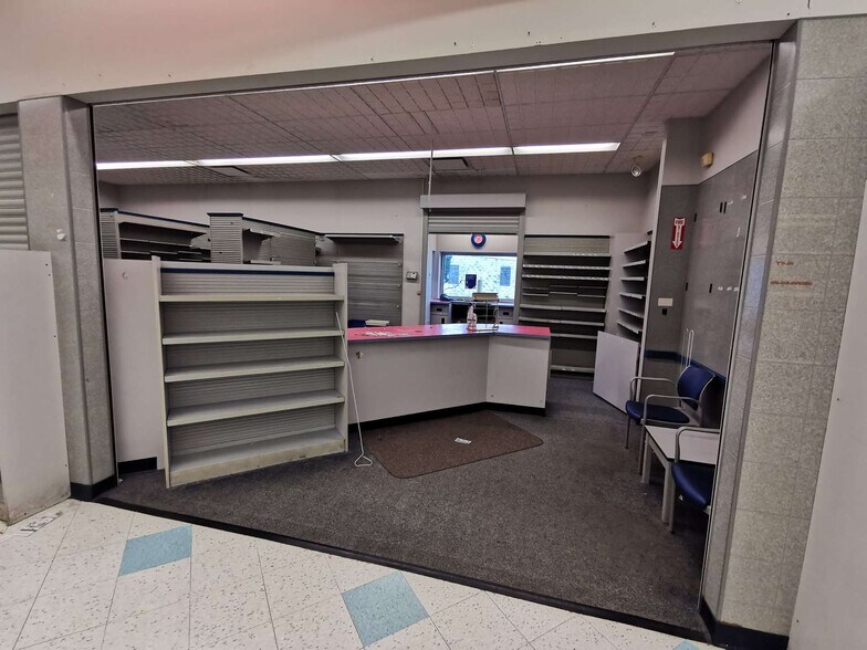 More Photos Of 1709 Liberty St, Erie Drugstore For Lease