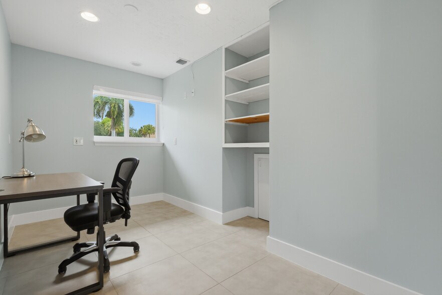 More Photos Of 940 State Road 7, Fort Lauderdale Office For Sale