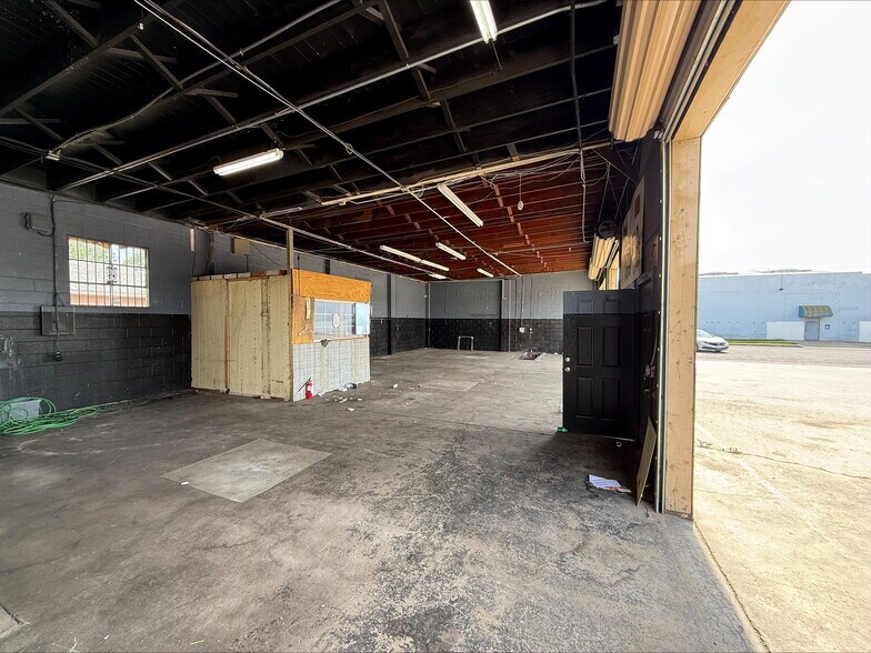 More Photos Of 421-425 N E St, Madera Auto Repair For Lease