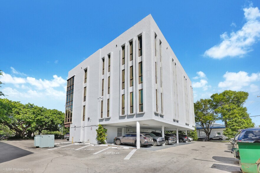 More Photos Of 1900 Coral Way, Miami Medical For Sale