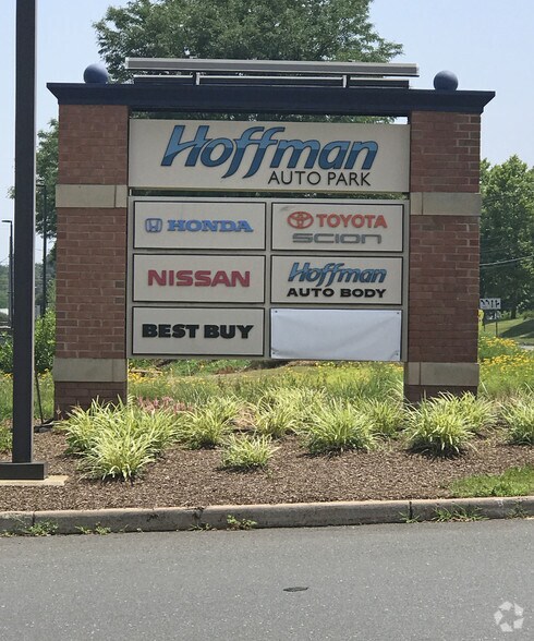 More Photos Of 44-46 Albany Tpke, West Simsbury Storefront For Lease