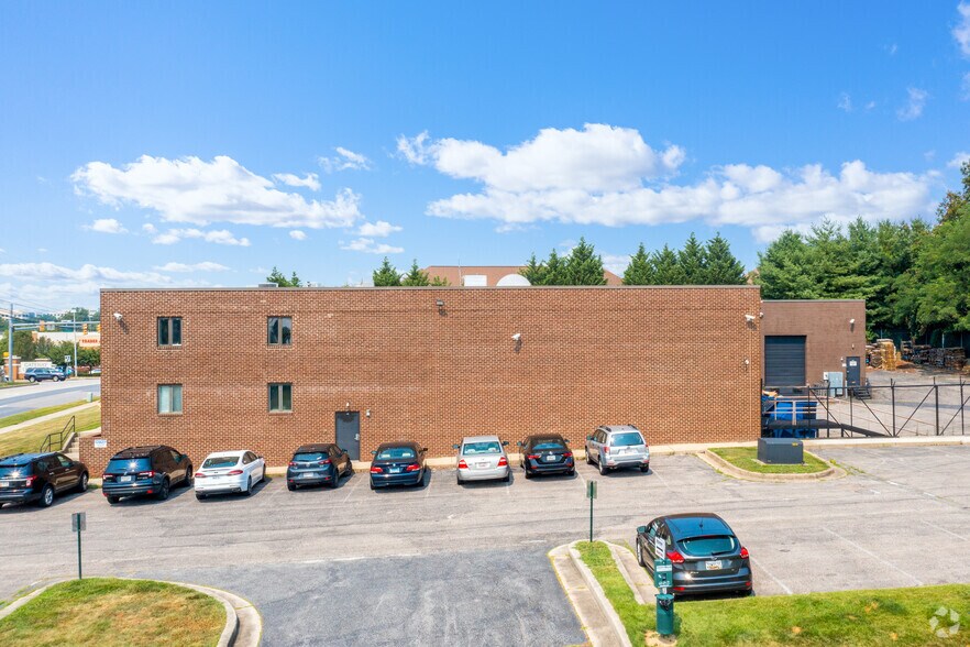 More Photos Of 8160 Lark Brown Rd, Elkridge Light Manufacturing For Lease