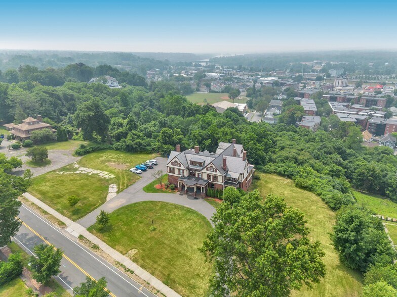 More Photos Of 270 Maple St, Springfield Hospitality For Sale