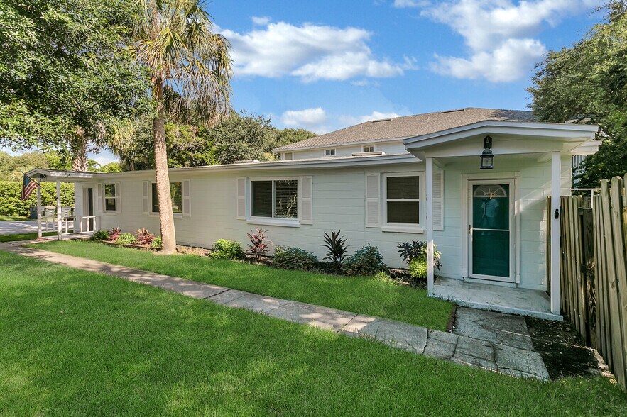 More Photos Of 1813 Seminole Rd, Atlantic Beach Multifamily For Sale