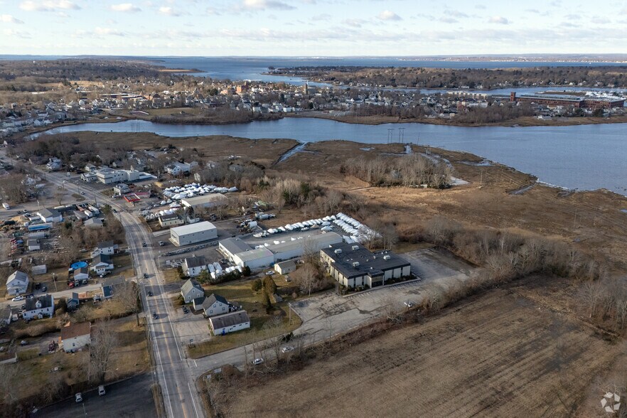 More Photos Of 308 Market St, Warren Medical For Lease