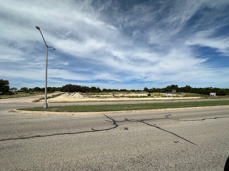 More Photos Of 2615 Colonial Parkway, Cedar Park Land For Sale