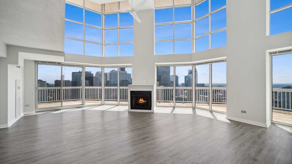 More Photos Of 540 N State St, Chicago Apartments For Lease