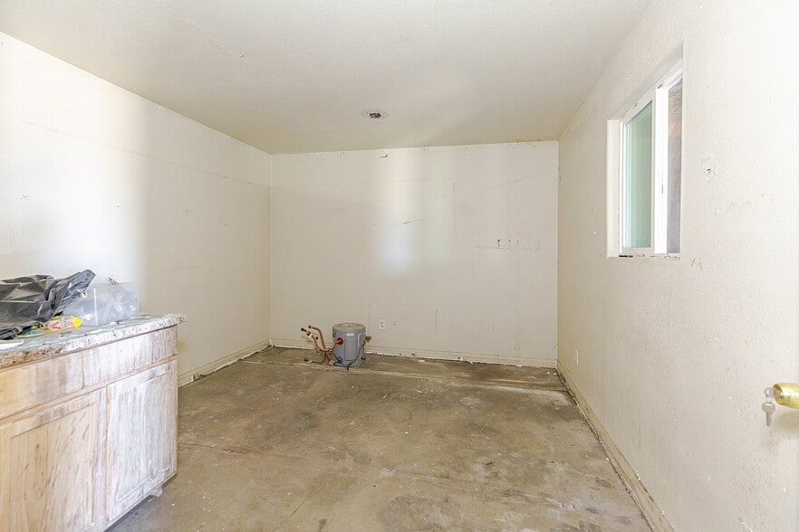 More Photos Of 39010 12th St E, Palmdale Industrial For Sale