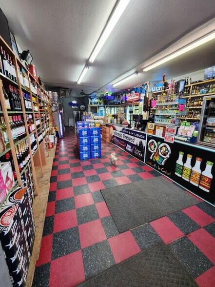 More Photos Of 365 Worth st, Center General Retail For Sale