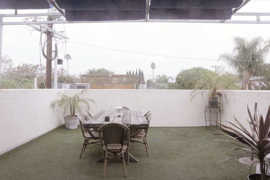 More Photos Of 6615-6621 Melrose Ave, Los Angeles Loft Creative Space For Lease