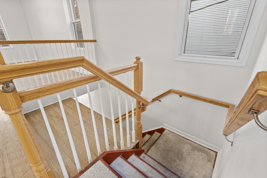 More Photos Of 6209 Adams St, West New York Warehouse For Lease