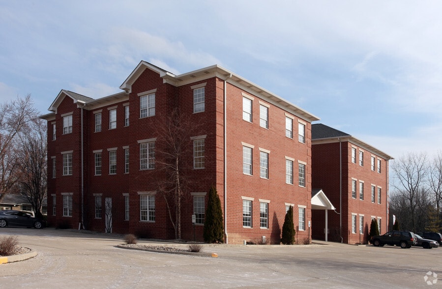 Primary Photo Of 9650 Commerce Dr, Carmel Office For Lease