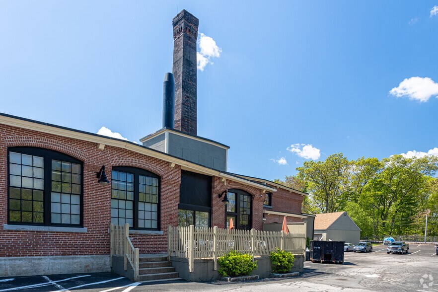 More Photos Of 31 Hayward St, Franklin Industrial For Lease