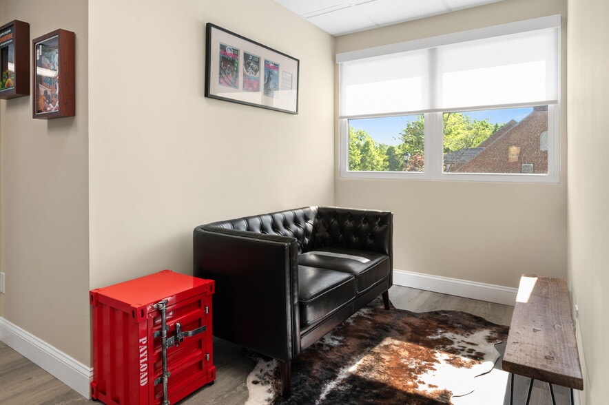 More Photos Of 107 Fountain Brook Cir, Cary Office For Sale