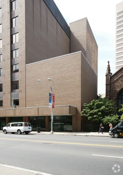 More Photos Of 915 Main St, Hartford Apartments For Lease