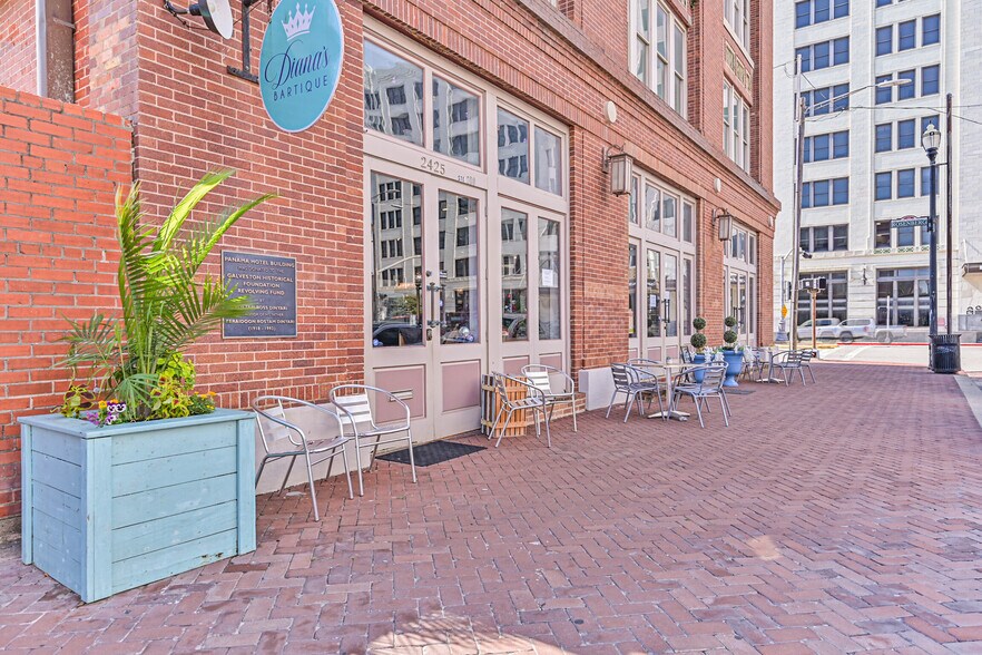 More Photos Of 2425 Strand St, Galveston Restaurant For Sale