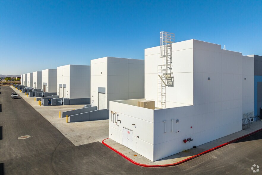 More Photos Of 6370 S Pioneer Way, Las Vegas Manufacturing For Lease
