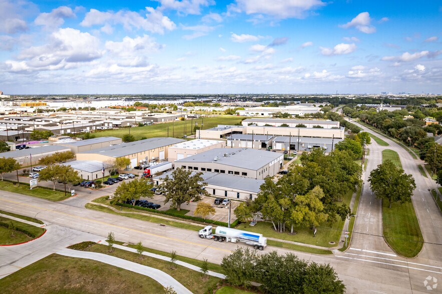 More Photos Of 10302 Mula Rd, Stafford Warehouse For Sale