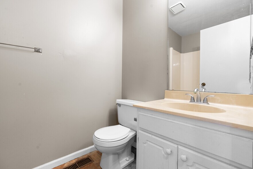 More Photos Of 1404-1508 Tippecanoe Dr, Warsaw Apartments For Sale