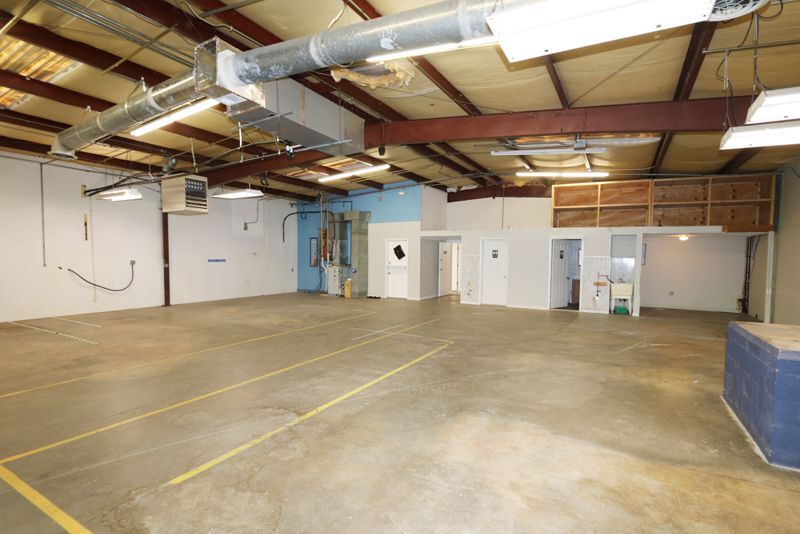 More Photos Of 151 Tandem Dr, Greer Flex For Lease