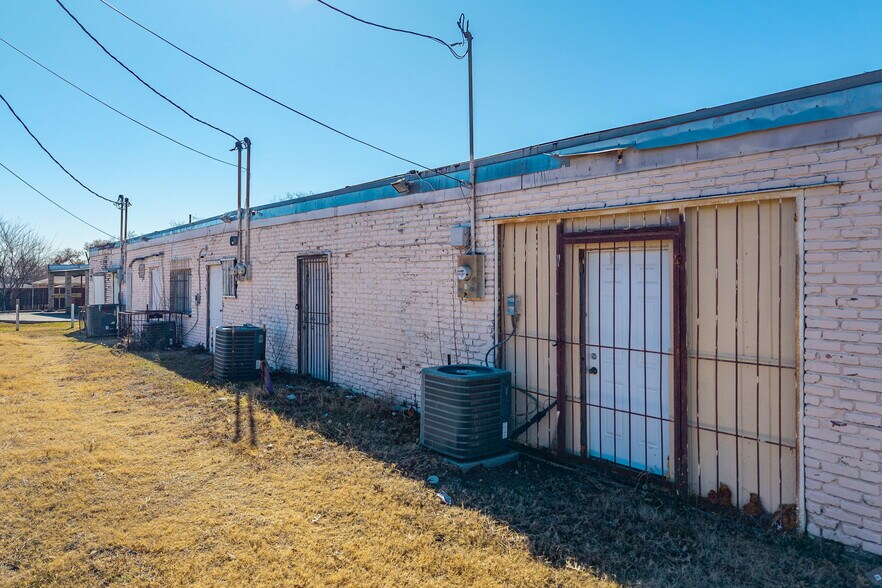 More Photos Of 3300 Shepherd Ln, Balch Springs Freestanding For Sale