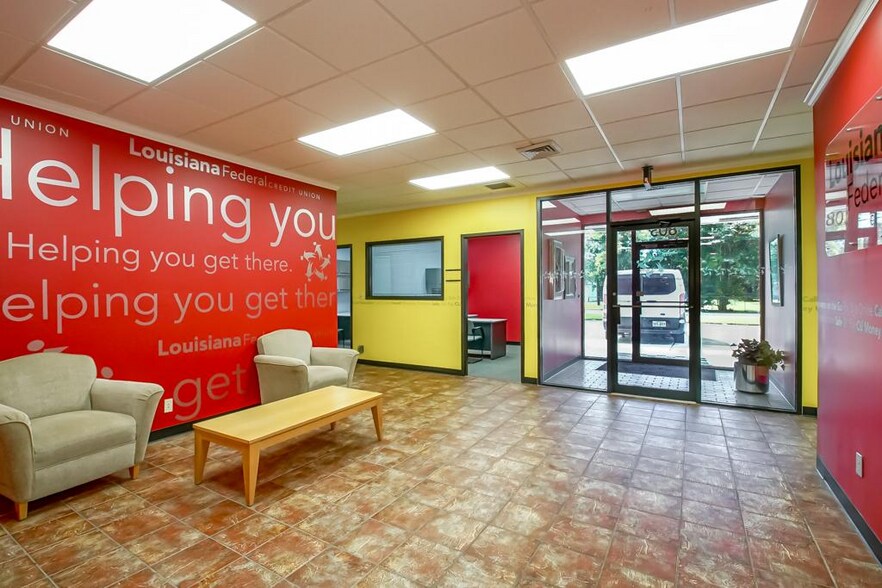 More Photos Of 805 Robin St/ 406 Airline Hwy, La Place Office For Sale