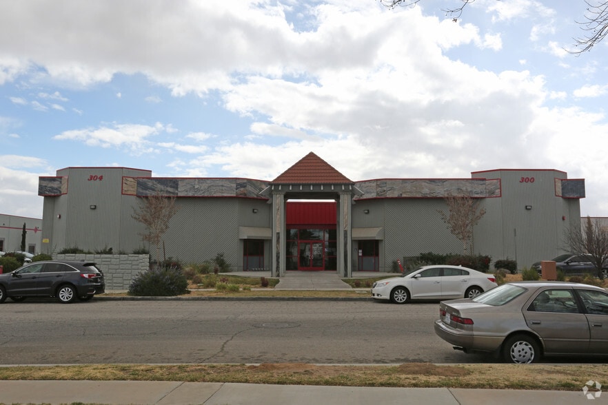 Primary Photo Of 300-304 E Avenue K6, Lancaster Office For Lease