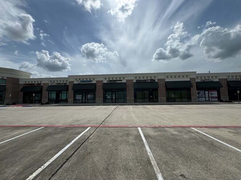 More Photos Of 9215 FM 518, Pearland Unknown For Lease