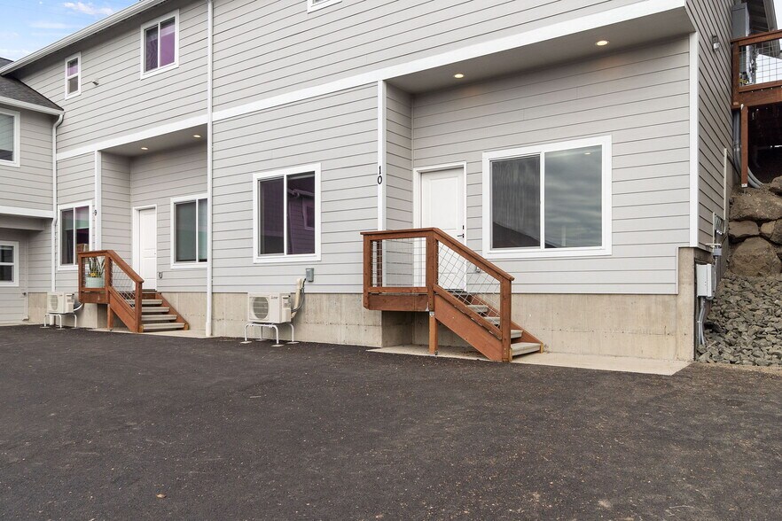 More Photos Of 303 E Broadway Ave, Montesano Apartments For Sale