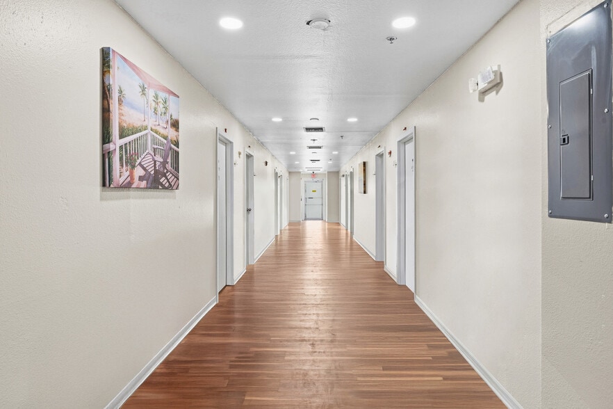 More Photos Of 820 15th St N, Saint Petersburg Assisted Living For Sale