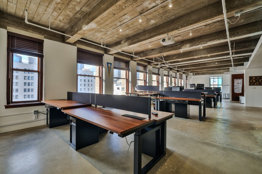 More Photos Of 742-748 S Hill St, Los Angeles Loft Creative Space For Lease