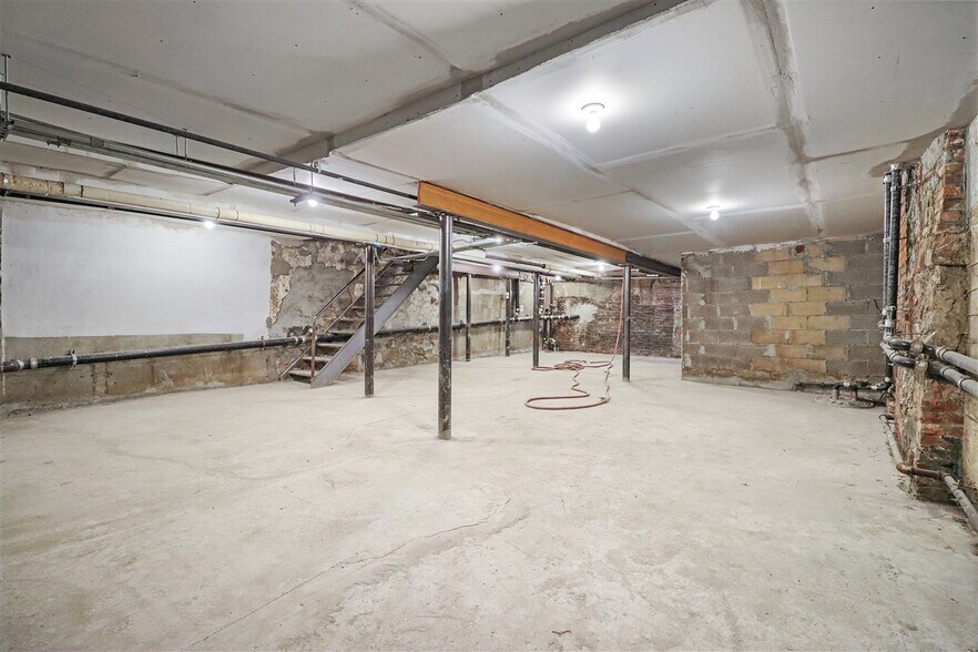 More Photos Of 147 Smith St, Brooklyn Apartments For Lease