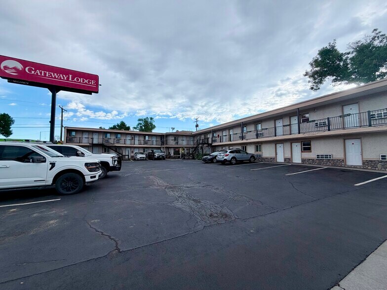 More Photos Of 520 Railroad Ave, Rifle Hotel For Sale