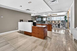 More Photos Of 418 Rue Sherbrooke E, Montréal Loft Creative Space For Sale