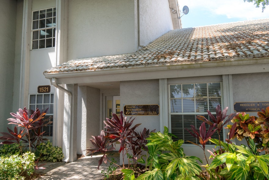 More Photos Of 1521-1525 Tamiami Trl S, Venice Office For Sale