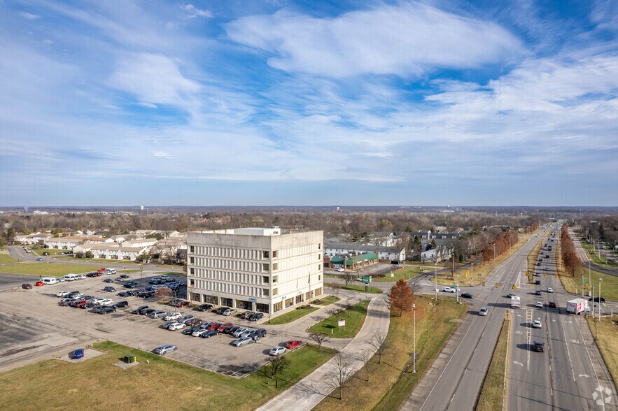 More Photos Of 2700 E Dublin Granville Rd, Columbus Office For Lease