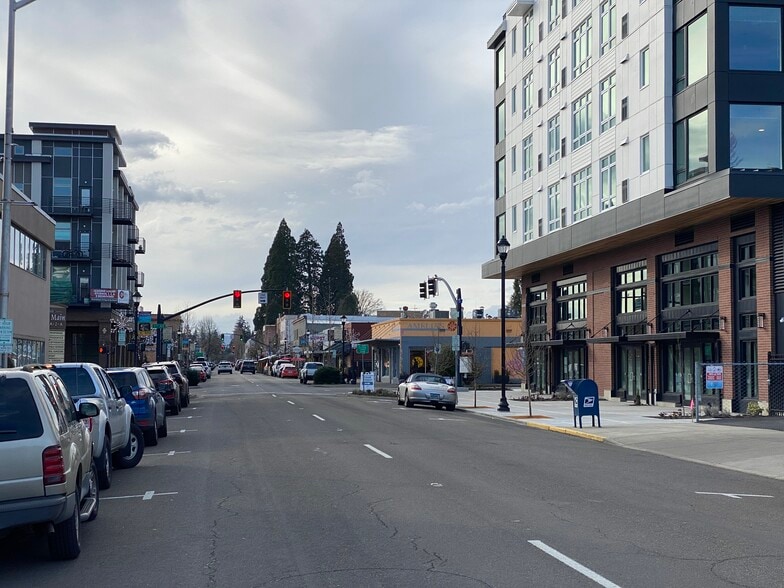 More Photos Of 146 NE 4th Ave, Hillsboro Apartments For Lease
