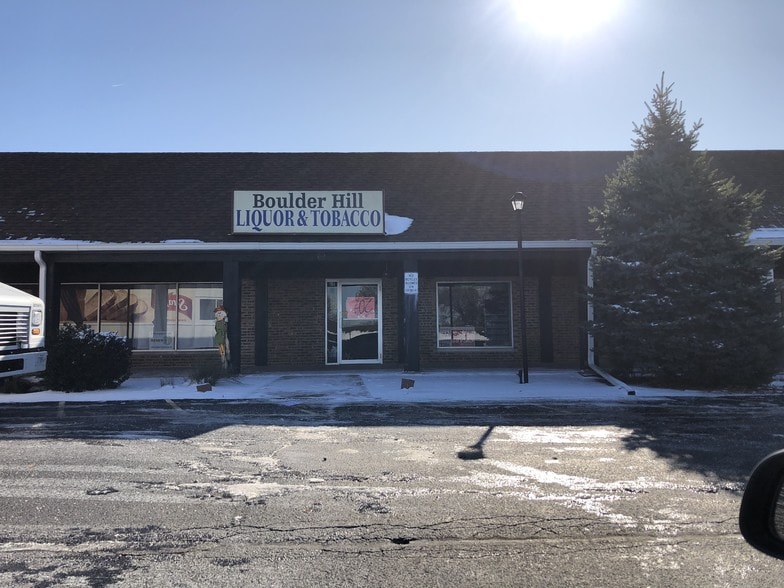 More Photos Of 21 Boulder Hill Pass, Montgomery Land For Lease